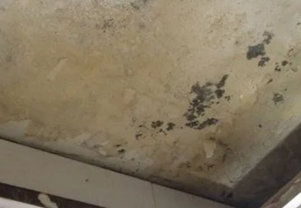 柳南阳台漏水维修公司分享下柳南卫生间渗水维修需要注意哪些问题。